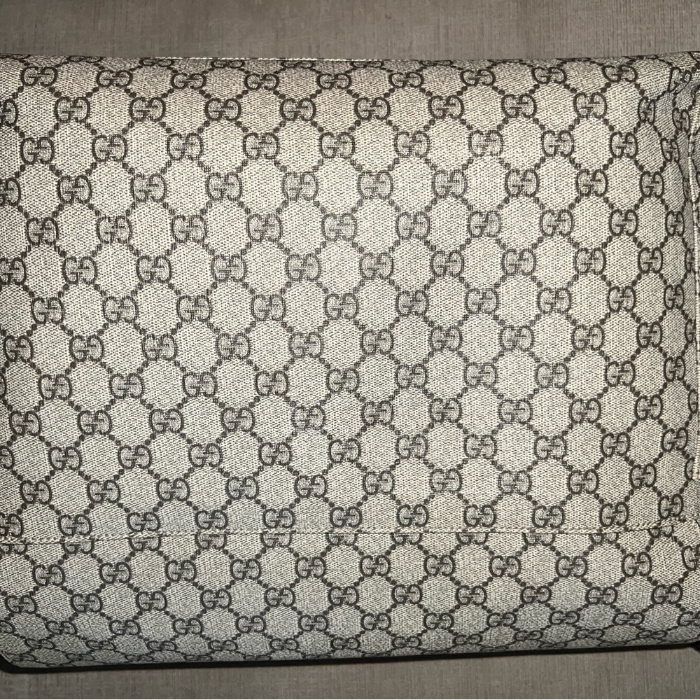 GUCCI Diaper bag, like new. Worn a handful of times. - Picture 4 of 6
